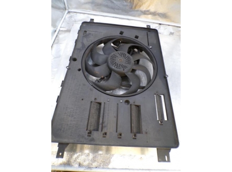 106956426-13a27a1f-7726-412c-95a8-59f253086b33-Piece-Moto-ventilateur-radiateur-VOLVO-7d63a44159c97aecabd522d18534c43c074c019c39e0c72dfe2bfed38c627518_m.JPG