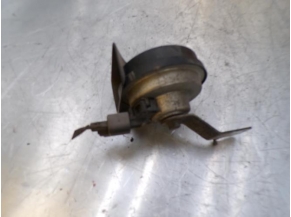 106956485-cbf42fca-1b8e-414f-9ece-a2866d101a41-Piece-Avertisseur-Klaxon-VOLVO-761ff81f7f95460923967a247b3c8ea63c1f30d740b8175527c2ad815ae58044_m.JPG 2