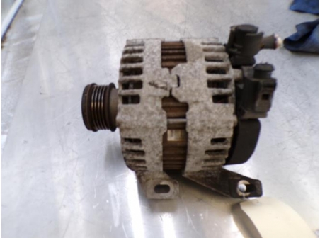 106138182-b82dd0d1-f4c8-449d-8c90-dfc7aa863886-Piece-106138182-Alternateur-VOLVO-S-80-2-PHASE-1-24-D5-20V-L5-TURBO-4X4-d3c0b367c65a132a826fb0bb03744c64c3af5649e2aee8bcf8819eda1ab9be6d_m.JPG
