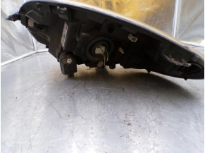 106981031-d25799f4-0d3b-401d-9a13-e40608b096da-Piece-Optique-avant-principal-droit-CITROEN-5a42d35c5d32fedaa28441cf2cca9f0fe52716ce0c148977c4bacfaf30a66136_m.JPG 2