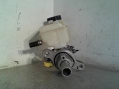 Piece-Maitre-cylindre-(freinage)-7701209764-RENAULT-KANGOO-II-DIESEL-801d02e9da0ce9d270caf422dbcc331b60126dfded793793d2119f0dbd4f09f3.jpg 2