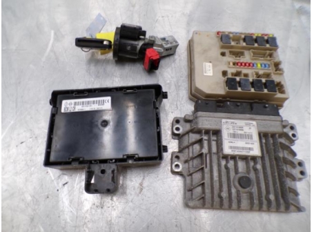 106985623-5b5f2093-2c6d-4a0a-be26-63cb8ddffaa7-Piece-Kit-de-demarrage-RENAULT-e7dec6b6ca0b0a8a91209d6062759f91d1d7c455806b847677bb667280e95a32_m.JPG