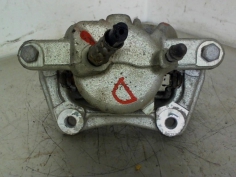 Piece-Etrier-avant-droit-(freinage)-7701208333-RENAULT-KANGOO-II-DIESEL-acc560dded9a0d484d169c658527526983a1c5b231fbc29f97797c37e863f012.jpg 2