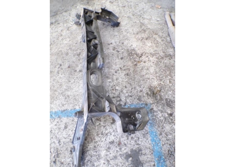 106992481-4b4267e7-b46d-4de9-bbc5-289bcb356035-Piece-Armature-avant-Masque-avant-RENAULT-a6f98459ac00cc17faf4bea04f1546621fe78528ad6089f38415aa405f0057d3_m.JPG