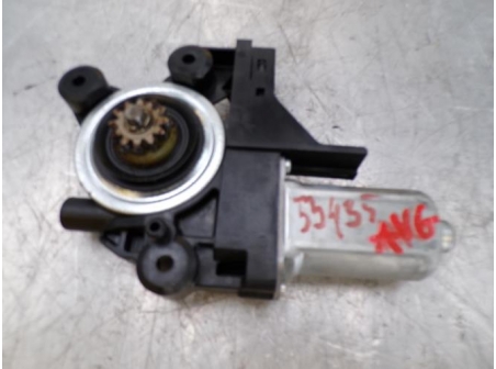 107012405-848f5b09-188f-4613-a7fc-6845758149cc-Piece-Moteur-leve-vitre-avant-gauche-VOLVO-65d8711f3bf650eeb08350486f394b38dd80db73a2e58a119e7228460b7694ac_m.JPG