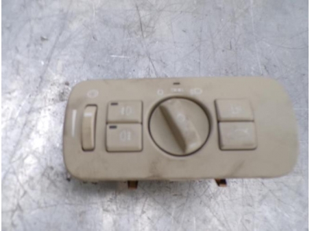 107012564-57e3b731-8202-4f27-8635-570ccc582116-Piece-Commande-de-phare-VOLVO-186aad7345dd96d13013d3015e24aefe336a4c0414e5e04a08965a5af3e733a7_m.JPG