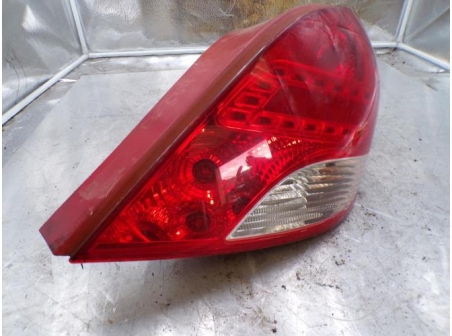 106817415-f1ba5e72-d098-44ec-b3c1-9833abbef08c-Piece-106817415-Feu-arriere-principal-droit-6351HQ-PEUGEOT-207-PHASE-2-16-HDI-16V-TURBO-05f70f8e5c8e8c61e31354cedeb0218a64b6cf43cb147920ec926f0083c65231_m.JPG