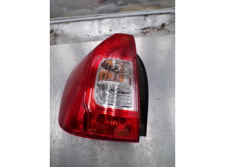 107056700-a05a11ea-4458-4fcc-bd0b-7a313b2d4cda-Piece-Feu-arriere-principal-gauche-DACIA-030c79a9e6964bd6c76b74fa9da1a5dd64ecd9f7dfed7b18c62bec33c238fab5_m.JPG