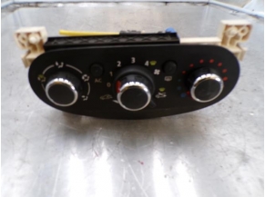 107057061-b5726491-2e13-4fac-8e76-b305166e5957-Piece-Commande-chauffage-DACIA-8daacce44b422fa9d9745cbfc6dce6d7750a39a1eb7c28051cc97181fc2076b4_m.JPG