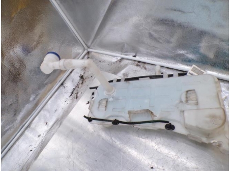 106082605-afe0b166-1e86-444a-8167-699239aff060-Piece-106082605-Vase-de-lave-glace-9820669080-CITROEN-BERLINGO-3-M-15-BLUE-HDI-16V-TURBO-12517beaad4cd6d00d2a4cd0b568635da98d0cf71cdbf38cb8e65ff7791098c2_m.JPG