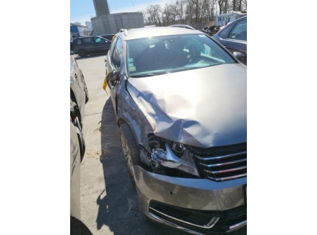 Vehicule-VOLKSWAGEN-PASSAT%206%20BREAK-2012-1a9834f5c9efbc62fee4108d5f999246fdc12b78502cc3d5d2ccbf429d3eac3d_m.jpg
