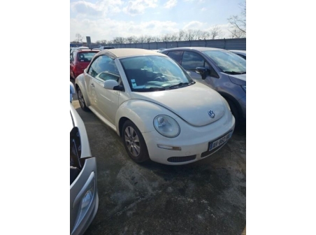 Vehicule-VOLKSWAGEN-NEW-BEETLE-1-PHASE-2-CABRIOLET-2007-ee1df7678c658c6d15910bf07b381cb6220d78190104a67b3d49cb87279e7055_mtn.jpg