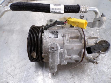 106323435-8638efe7-4696-4757-b44a-6946bde07f42-Piece-106323435-Compresseur-clim-9834730080-PEUGEOT-2008-2-12-PURETECH-12V-TURBO-302f44b8e1a8e616d3de5c025c92bfa359bfa27a3bf167fa34a07663cf9dc1eb_m.JPG