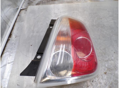 107232759-58bc56ea-9239-4508-86a7-785235f32d5b-Piece-Feu-arriere-principal-droit-FIAT-be7389e3edb543184f349aa8101bd366ff83307604117a5565ef95a251e7f055_m.JPG