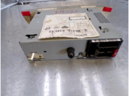 107233799-84dd8b72-7559-4ebc-a625-91fa7d19b5bc-Piece-Autoradio-dorigine-FIAT-8b6ca136f5ab894dcd2a7b2f0935bfb05626a8e4ce88685a329777ae2df5c1e4_m.JPG