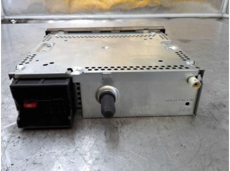 107233901-4347451a-4028-4d8e-ae6d-8d623169befe-Piece-107233901-Autoradio-dorigine-PEUGEOT-207-PHASE-2-16-HDI-16V-TURBO-861db4114e0289bc8fc7b49fc4fa781d9ef75330dfd895dab8f8e81dbed4080a_m.jpg