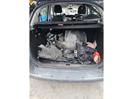 Vehicule-CITROEN-C4%20PICASSO%201-2012-bc06aaf4de4d2fe34bd99df635ab2efff42fc79463aa595e4f2320b61a52e477_m.jpg