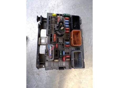 107365574-b1984b33-5049-42aa-9060-5fa5f9e8a843-Piece-Boitier-servitude-moteur-PEUGEOT-PARTNER-Diesel-907f8726f57c6b93b936e2ec054f6456e15584e0f78ef5bc5c14cb4c3645833c_m.JPG