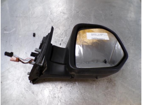 105632999-a8af27ac-60fa-4eb5-ba9a-4f9f0ec0dc1e-Piece-105632999-Retroviseur-droit-8154SZ-PEUGEOT-PARTNER-Diesel-ebfcfb83ee341d0d8c6211b8ed950deec29dfb66c520f58fd5621943d83e79b6_m.JPG