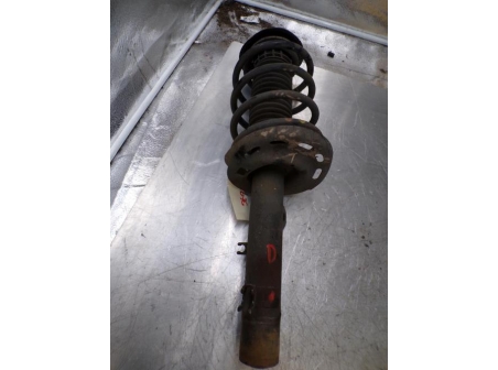 107368976-20935f80-cda1-453f-a235-761d4bfb2f8f-Piece-107368976-Amortisseur-avant-droit-PEUGEOT-2008-1-PHASE-1-16-BLUE-HDI-8V-TURBO-bfb92ba9e41e7b55cad56d69e9baa582fda1fcd86584c31ba4c4c8f7bf9765c8_m.JPG