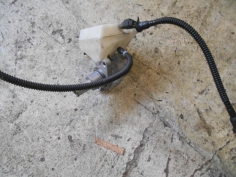 Piece-Maitre-cylindre-(freinage)-PEUGEOT-3008-Access-Diesel-f4de3daee8bdd13b3e46e90b31179a5447fa3e2cac31764fac590bb19f765171.JPG 2