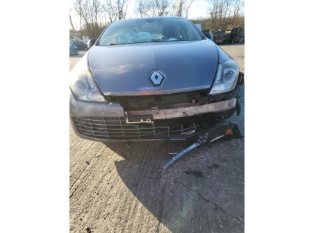 Vehicule-RENAULT-LAGUNA%203%20PHASE%201%20COUPE-2010-e033734389710e7a66e02c93272fc2cc4062b3a01264390796458603ebd434ed_m.jpg