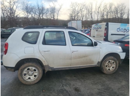 Vehicule-DACIA-DUSTER%201%20PHASE%201-2011-671d3ce0dd63ed3009f1e914a27662fe826b7cce62a8e4429d7cfa8007dcb515_m.jpg