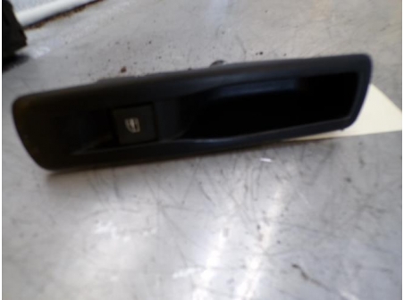 107410980-063df237-d6c6-49bf-8c42-03845fd37bec-Piece-107410980-Interrupteur-de-leve-vitre-arriere-droit-RENAULT-MEGANE-3-PHASE-3-BREAK-12i-16V-TURBO-TCE-115-d21c281a77cbc719fca4e43262897d0205e496f9f5070121ea4c393c64423fb8_m.JPG