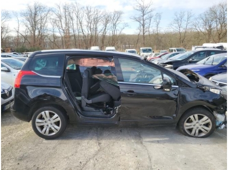 Vehicule-PEUGEOT-5008%201%20PHASE%202-2016-b375698dad69f1dfd8afd7609e56083ace55f5ef63e8fd3be16fe7aace24edc2_m.jpg