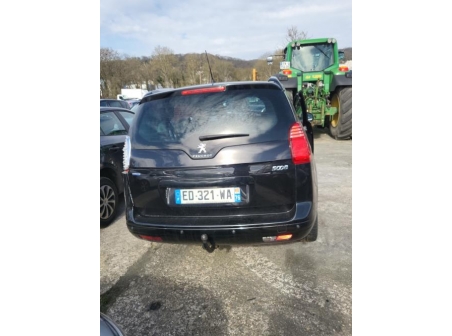 Vehicule-PEUGEOT-5008%201%20PHASE%202-2016-ca545c7404dce39e457ce25f323ddf05754e8378096237c25b6f8acdfcc2df39_m.jpg