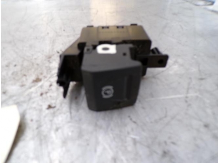 106125577-240a1842-a18d-47a6-9c78-69fe43308210-Piece-106125577-Bouton-de-warning-648450003R-RENAULT-LAGUNA-3-PHASE-2-20-DCI-16V-TURBO-026fc947c7c6df5b8da6911adeffcff90b001b604d9511a0683532308e861f0d_m.JPG