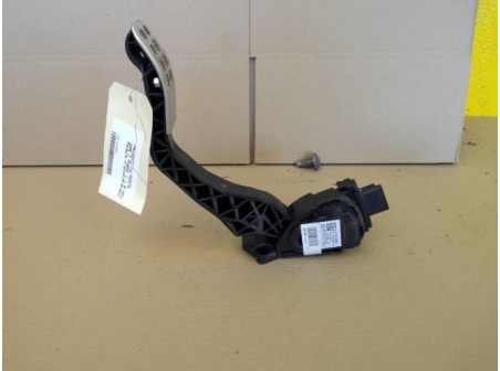 107498231-04a5bd2e-0ea5-4a89-8929-82e4a03235e5-Piece-107498231-Pedale-daccelerateur-PEUGEOT-208-1-PHASE-1-16-HDI-8V-TURBO-ab49d9ded20d9c464b965c6219ba6ff07b992f6b5d3d0f9f1186601ec9ea290d_m.jpg