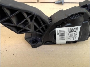 107498231-04a5bd2e-0ea5-4a89-8929-82e4a03235e5-Piece-107498231-Pedale-daccelerateur-PEUGEOT-208-1-PHASE-1-16-HDI-8V-TURBO-ab49d9ded20d9c464b965c6219ba6ff07b992f6b5d3d0f9f1186601ec9ea290d_m.jpg 2