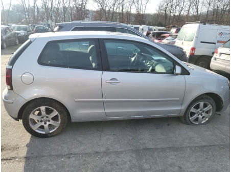 Vehicule-VOLKSWAGEN-POLO%204%20PHASE%202-2009-2be12631fd7449fa268bba9d9504065c06096cb3b8997e34bcb43f300e512d02_o.jpg