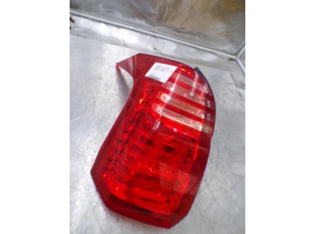 107393718-7f13d2b4-9315-4af8-b507-a558ea400ce9-Piece-107393718-Feu-arriere-principal-gauche-6350KH-PEUGEOT-5008-1-PHASE-2-16-HDI-8V-TURBO-bee228bbfe3935c46a926980f45e651ba1c479f6c3397e4ec9751b1b2ad0b04e_m.JPG