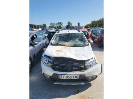 Vehicule-DACIA-SANDERO%202%20PHASE%202-2018-a880cb9174492a8eabd0d7b98c002ed87aea43645f7f397689ee89a9bf1ec050_m.jpg