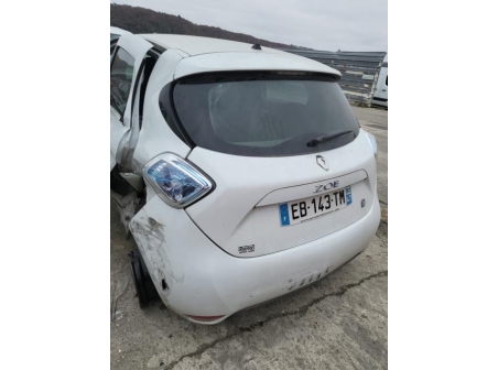 Vehicule-RENAULT-ZOE%201-2016-807599063e2c8193672f8ba1ce2a9f14b7852778ccf555b4b025d2573fe511bd_m.jpg