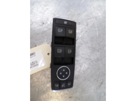 107590110-433a761d-df76-42f1-b1aa-f2c92d940d4a-Piece-107590110-Interrupteur-de-leve-vitre-avant-gauche-MERCEDES-CLASSE-A-176-PHASE-2-200-16i-16V-TURBO-1b88fd465f4841b2f75d1133746983cbfabcc9eb4a61ebe2b187c2932ef15384_m.JPG