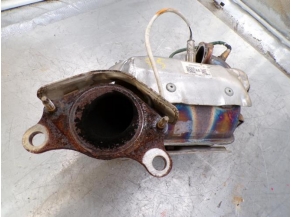 107685852-0323c033-81c6-4b08-93db-653fc2edda15-Piece-Catalyseur-DACIA-7dc5f2a38bae6c217fdf2ffa45ad6ab4893b723c34634e01aaa97111e2310f81_m.JPG 2