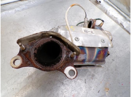 107685852-49bd290e-25f2-4bf6-a221-7527f28a63c6-Piece-Catalyseur-DACIA-c4e5fbacfca1cbb5ab6b9d46c68ffd0f78fba974ab5766088ad12da0dc4410d5_m.JPG