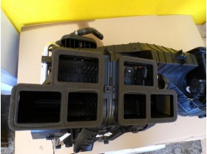 107686563-101c99fd-1fe1-4486-87fb-84e4dcce4716-Piece-Bloc-chauffage-MERCEDES-CLASSE-A-176-PHASE-2-200-16i-16V-TURBO-512611833293f0d146e9262fe7a68bd331063bff616b8ffd0d889920cbd2f912_m.JPG 2