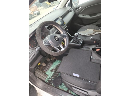 Vehicule-RENAULT-CLIO%205-2023-dda37c731d5f00d2880e19275a72d1aee8a89092eb252a3963e822809a495a08_m.jpg