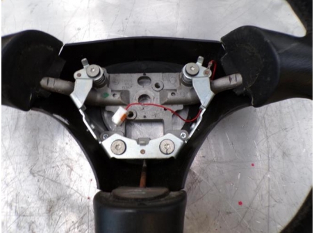 107705078-b9b07056-911a-4dce-b669-a6befb7d2fa2-Piece-Volant-MAZDA-MX5-2-9c8b79f324cc218c6fcadc1a0e39fc861dcbbc2f50088ebe854de4906b8d16da_m.JPG