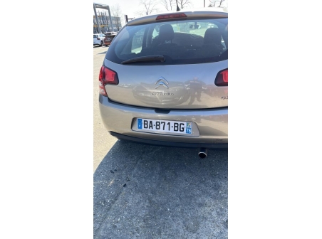 Vehicule-CITROEN-C3%202%20PHASE%201-2010-39a0cb98c7e26e13d94241a1703905a8d12b15c4f32a6a417b6bdb2978fdd62b_m.jpg