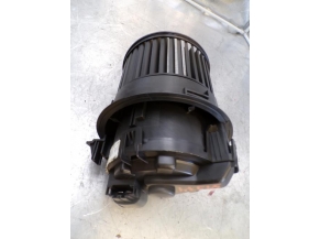 107754070-a01c024d-d6ac-43e1-bdff-af732a64ab16-Piece-Ventilateur-chauffage-PEUGEOT-5055fe675bb158a4c3ca17e0196a00623281786ad09247fe8434f145a1fd83f3_m.JPG