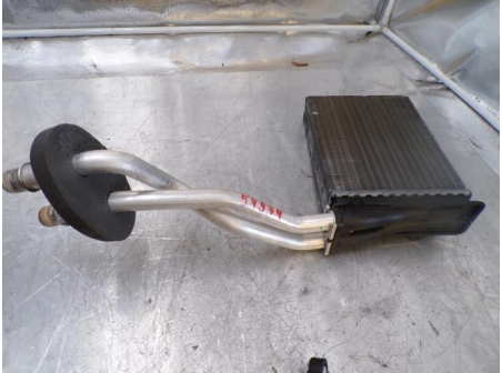 107754080-be06d6c4-84b9-4f45-9b91-add752c40cf8-Piece-Radiateur-chauffage-PEUGEOT-b4d5bbdacadd476000b1970956fb5443e911013d2b701959da3b529d1236e117_m.JPG