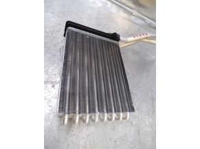 107754080-be06d6c4-84b9-4f45-9b91-add752c40cf8-Piece-Radiateur-chauffage-PEUGEOT-b4d5bbdacadd476000b1970956fb5443e911013d2b701959da3b529d1236e117_m.JPG 2