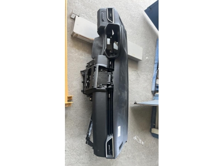 107685267-5a5a01f2-2f06-42e7-bfc5-5ebb82fcd885-Piece-Planche-de-bord-complete-681001535R-RENAULT-b69fdef8669b4c84f834dd3bccc450348bcaa30ac1a61a9ec9a0c67c8e593c5a_m.jpg