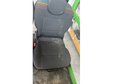 107679612-99556ce9-e275-46a3-9142-18148906fcb6-Piece-Interieur-complet-876709231R-RENAULT-TWINGO-2-PHASE-2-d8e1aafde398689eb7dbf9dbf3265ee72fb8e3e2de6fb038a00c231ff07d0514_m.jpg