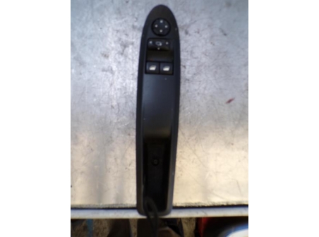107773924-662b2252-a0e2-453d-8e47-f7d932d61ecf-Piece-Interrupteur-de-leve-vitre-avant-gauche-CITROEN-9487122dcfdc1c24687a32291d0eb742993849df407adaf890ef73dc94e8cd09_m.JPG